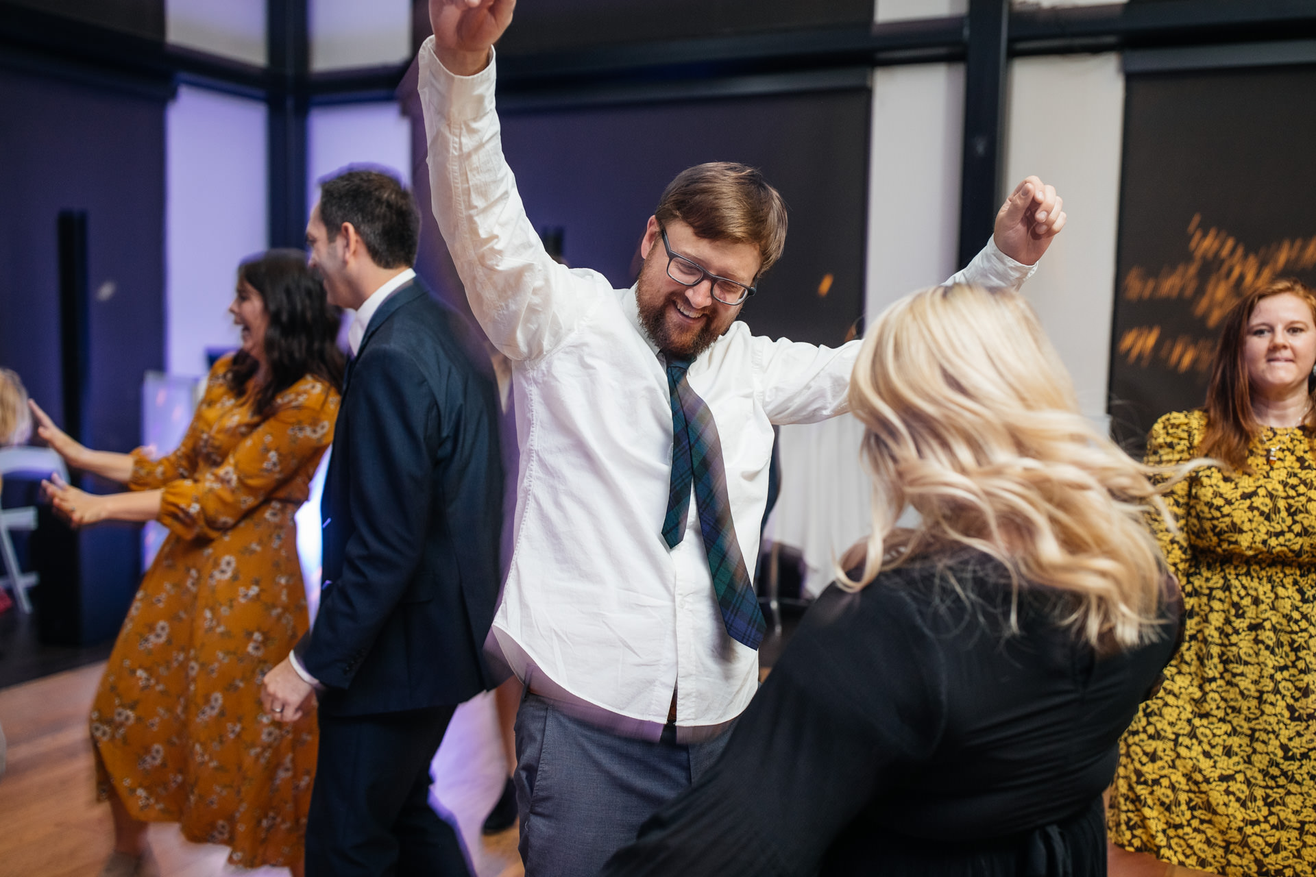 Gerusa Eric The Falls Reception Center Dancing