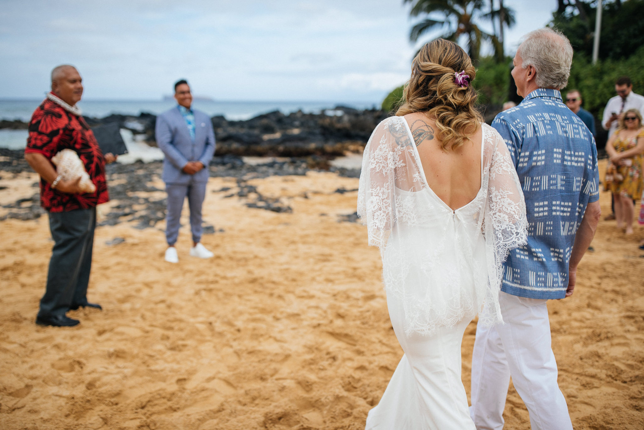 First Look Secret Beach Cove Makena Maui Wedding