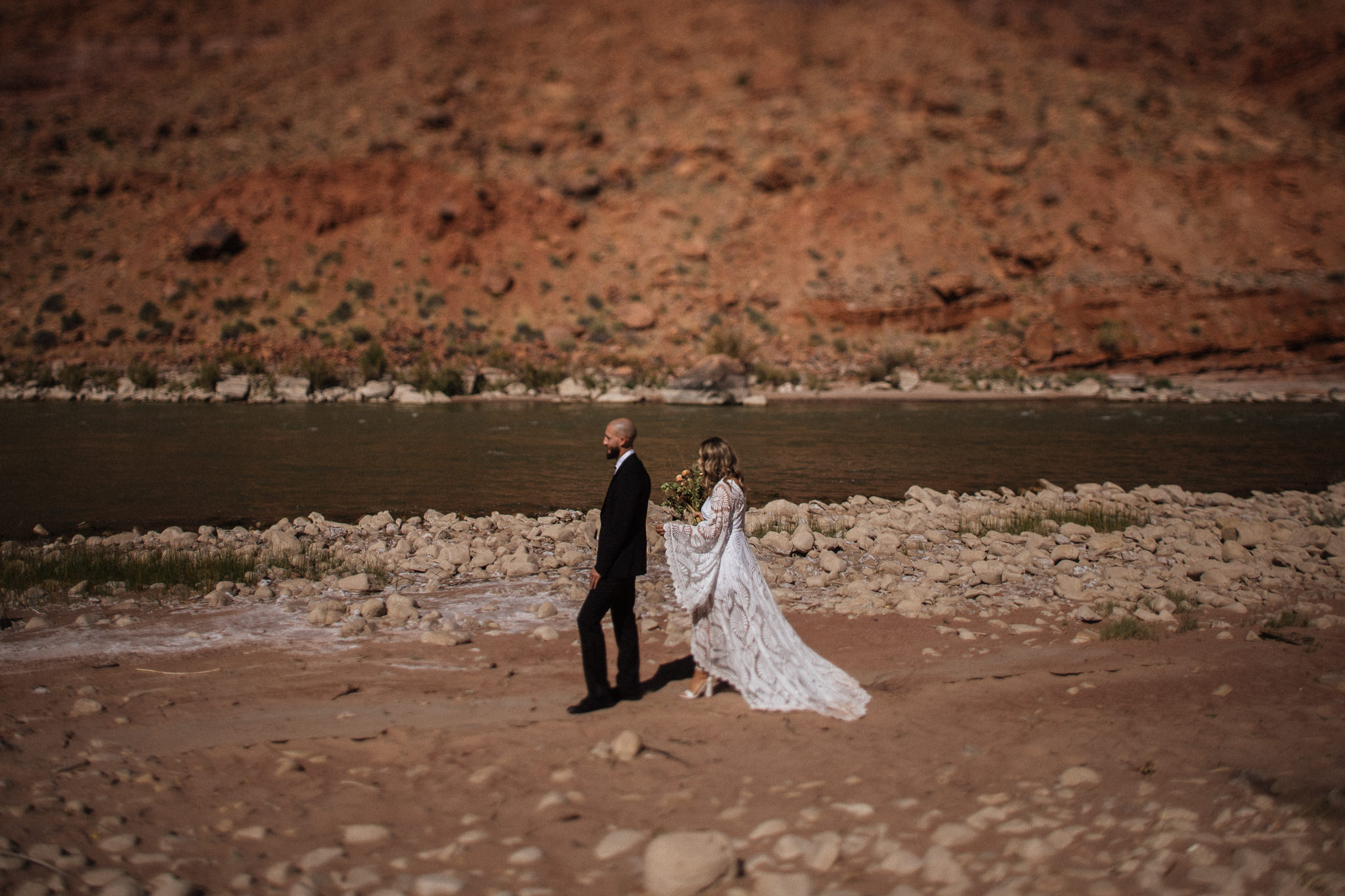 First Look Portraits in Moab Utah