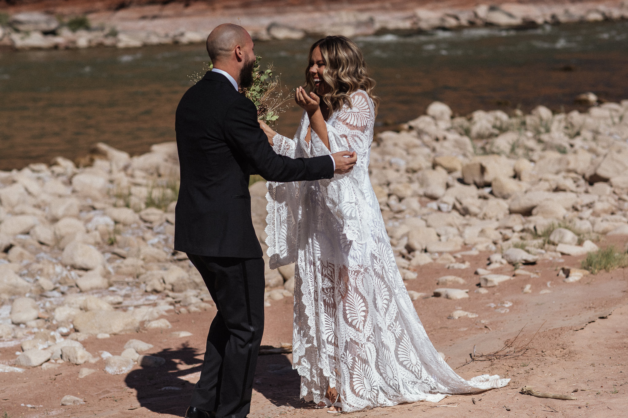 First Look Portraits in Moab Utah