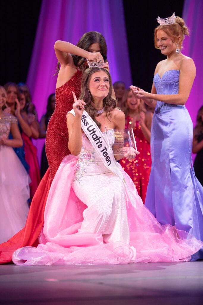 Elle Anderson reacts as she is crowned Miss Utah's Teen 2026 on stage in Provo, Utah